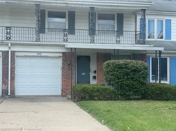 1961 Laurel Oak Dr, Flint, MI 48507