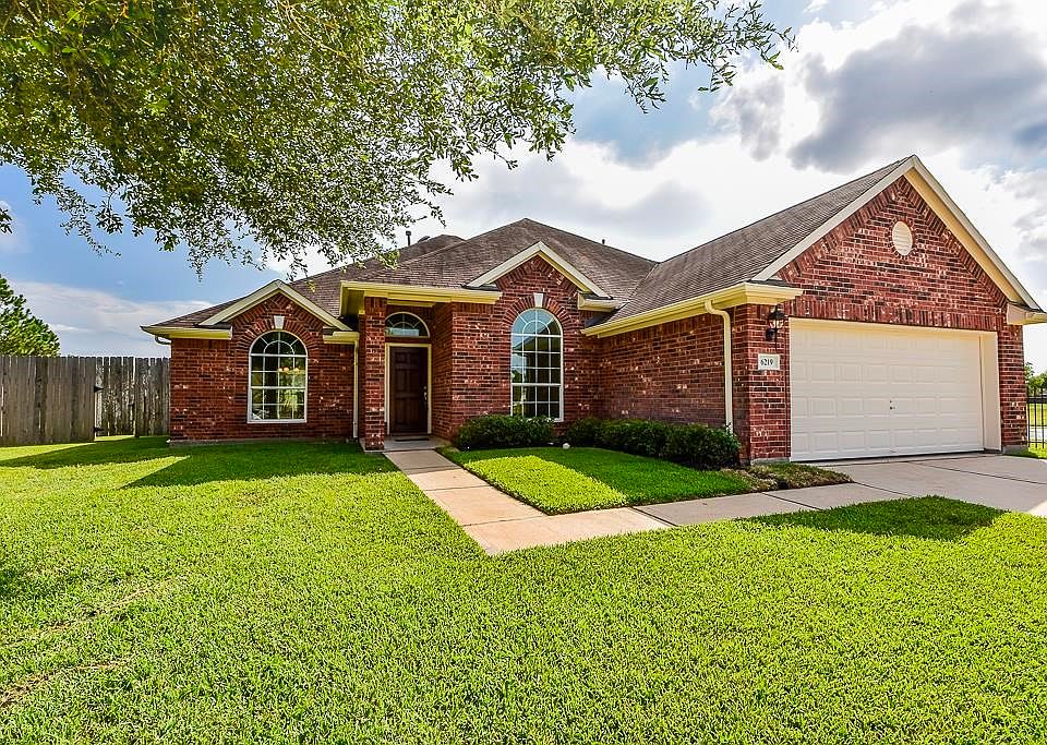 WONDERFUL HOME ON CUL-D-SAC