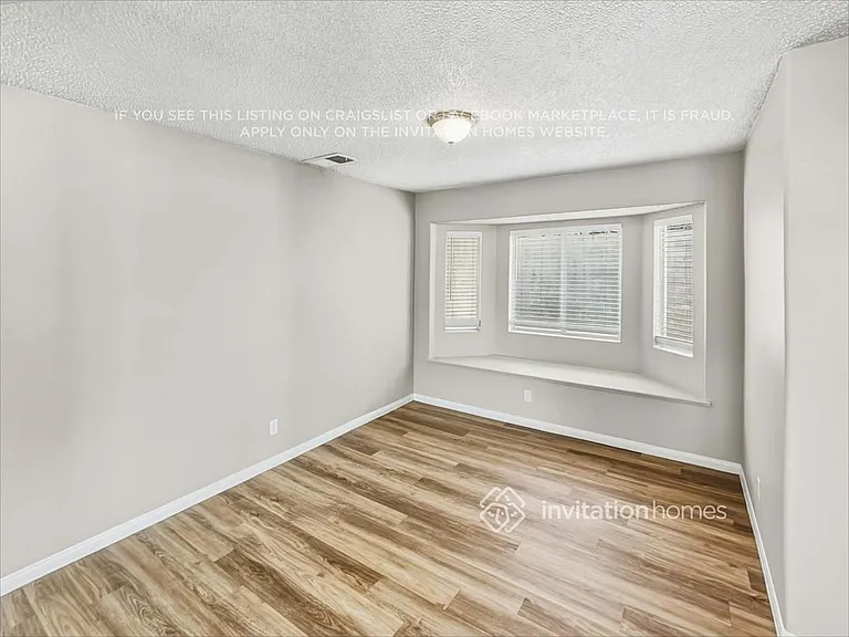 3301 Hyannis Cir — Photo 8