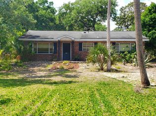 112 W Indian Ave, Folly Beach, SC 29439