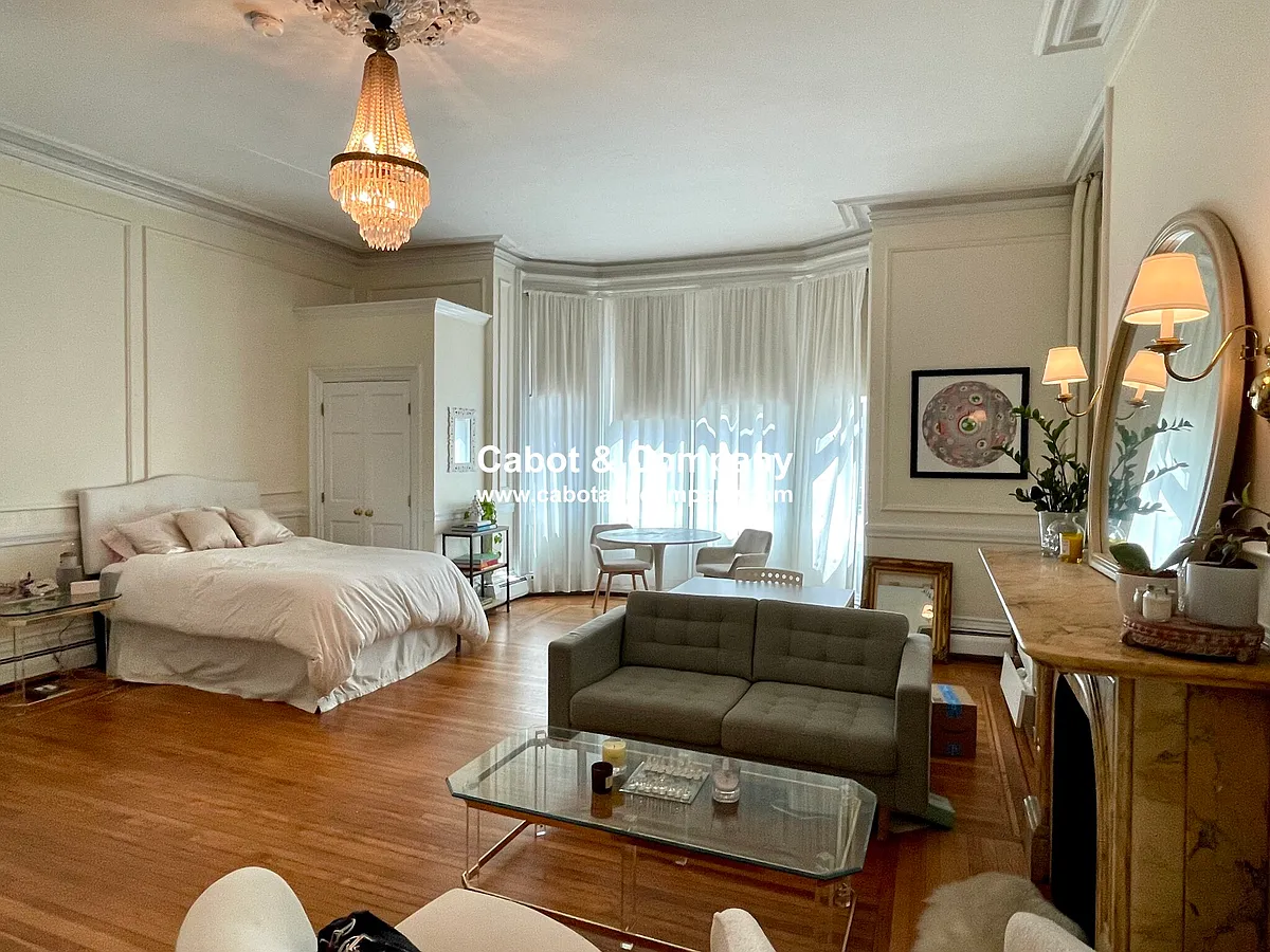 Building Photo - 115 Beacon St #4