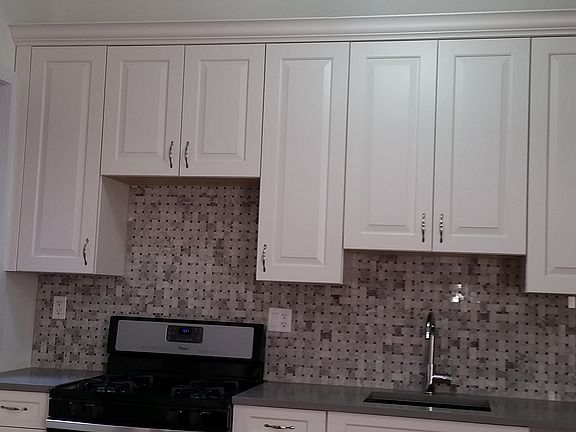 4th image of 571 Greene Ave #11