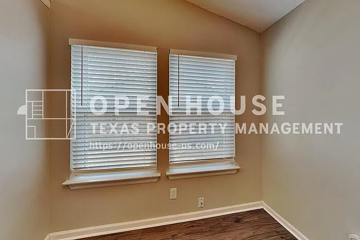 3512 Riverview Dr — Photo 7