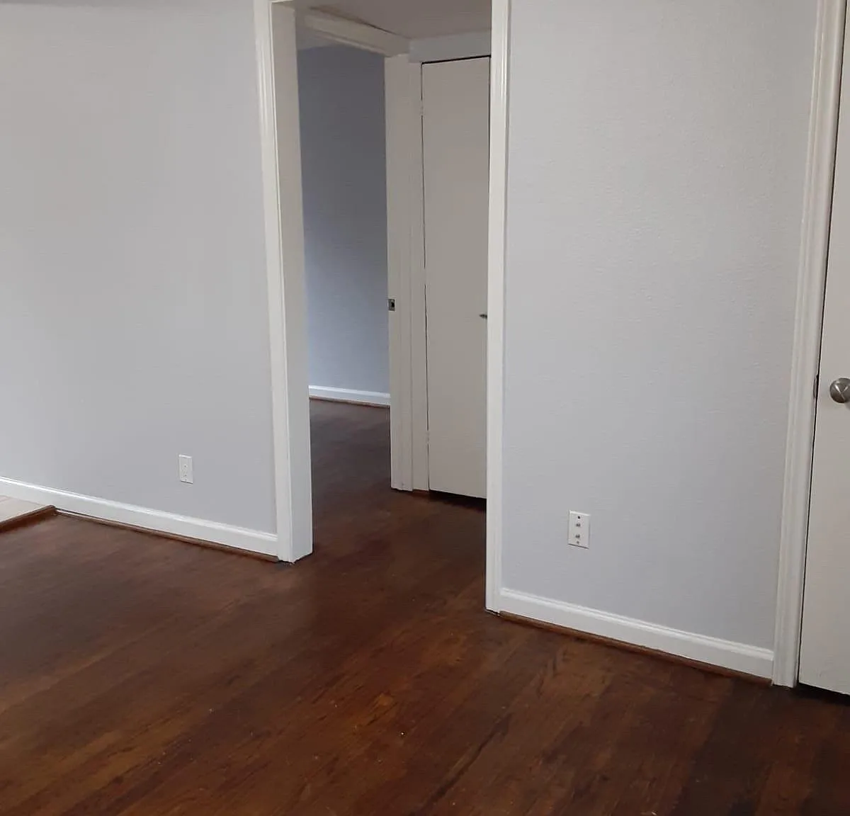 2401 Berwick Ave — Photo 2