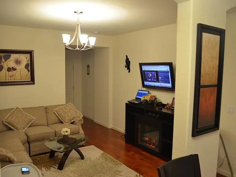 5960 Promontory Dr — Photo 2