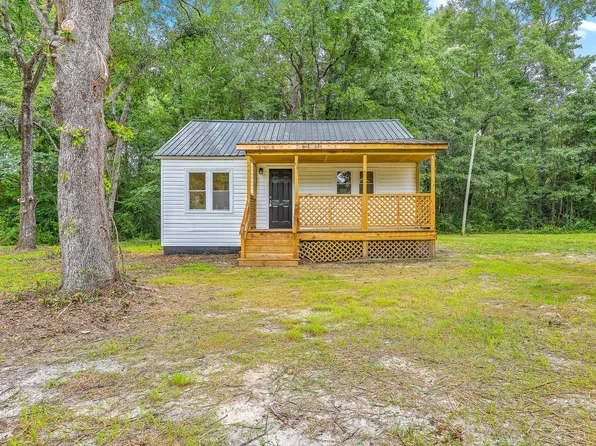 413 S Magnolia Ave, Andrews, SC 29510