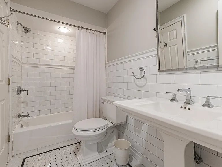 180 Turn Of River Rd #11D — Photo 18
