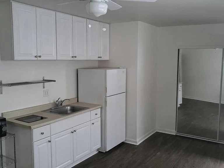5042 W Point Loma Blvd #2 — Photo 5