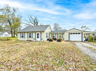 6 Oak Ln, North Pekin, IL 61554