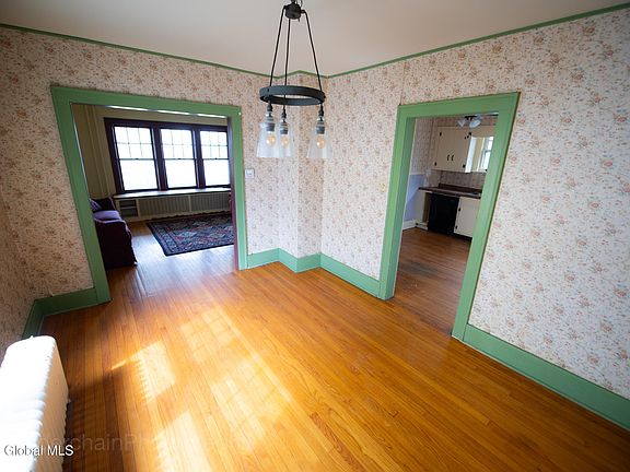 5th image of 25 Clermont Street