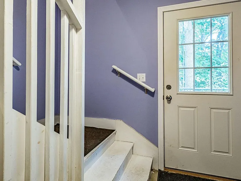 22 Cedar St — Photo 4