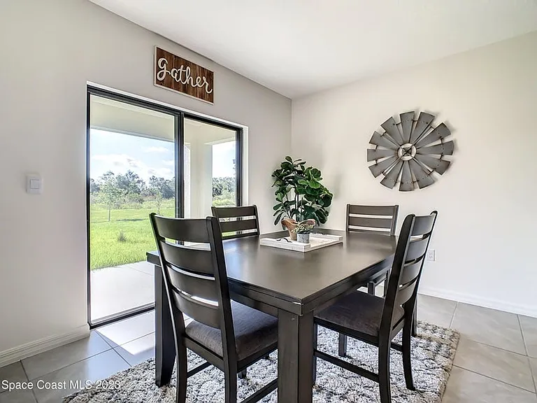 2243 Capital Dr SE — Photo 15