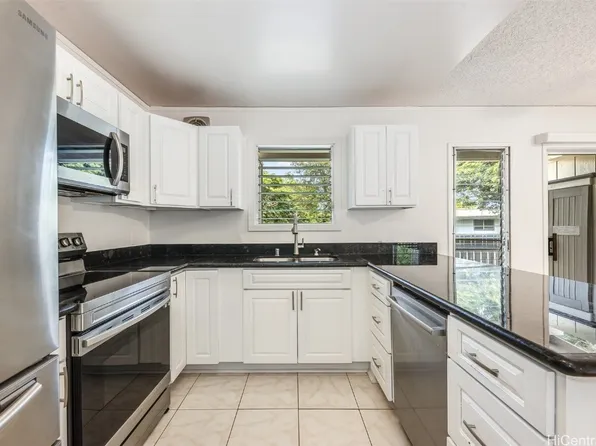 98-919 Kaonohi St #102, Aiea, HI 96701