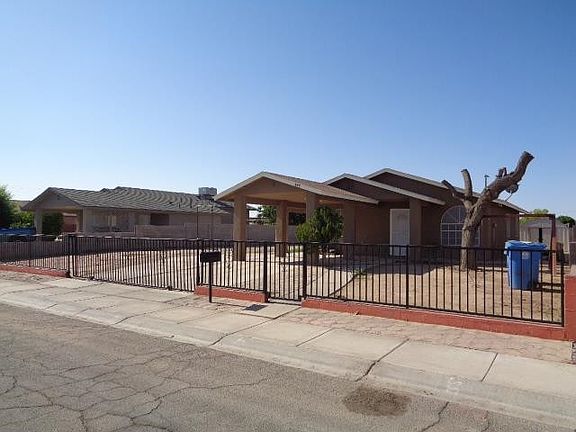 4th image of 987 W Yucca St