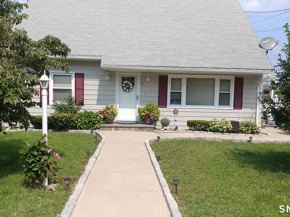 1st image of 11 Cribbins Avenue