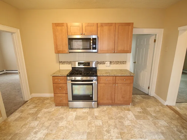 33 Harvard St #1 — Photo 7