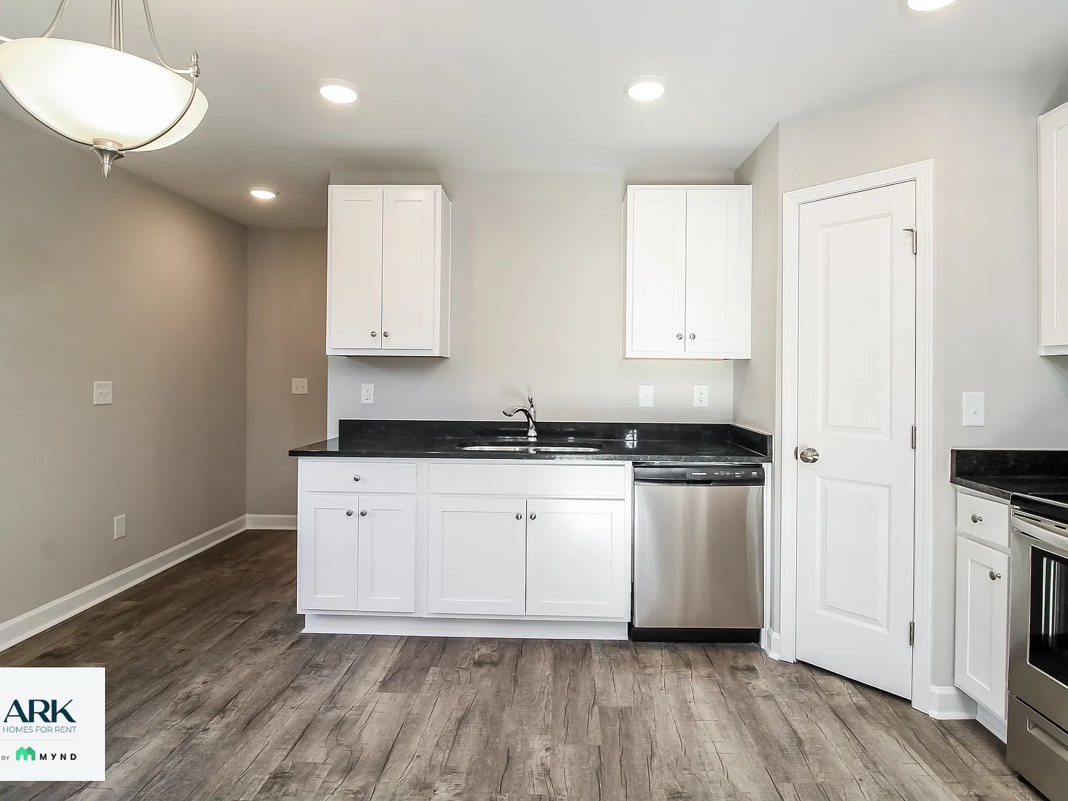3 bed, 2.0 bath, 1176 sqft, $1,625 — Photo 4