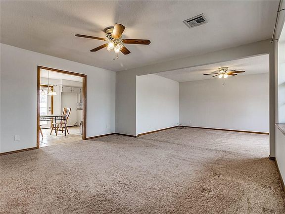 5th image of 1038 Circle Dr