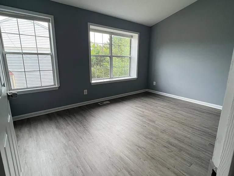 8210 Catbird Cir #201 — Photo 10