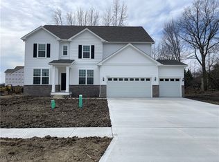 32001 Liberty Rose Dr, Avon Lake, OH 44012