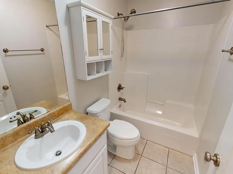 109 Mohegan Dr — Photo 13