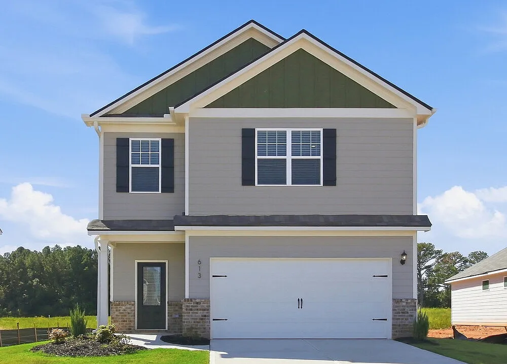 4 bed, 2.5 bath, 2384 sqft, $2,460 — Photo 1