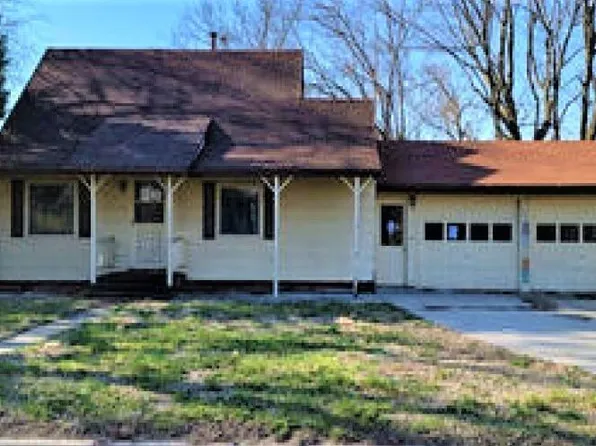 207 Commercial St, Centralia, KS 66415