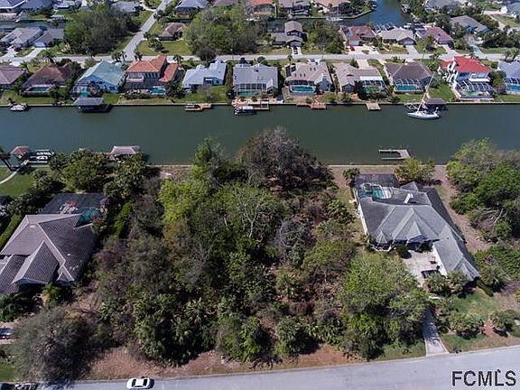 2nd image of 10 Old Oak Dr S