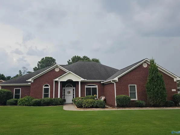 110 Southridge Dr, Madison, AL 35757