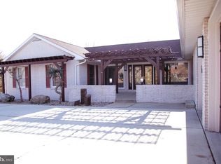 6481 Hunters Run Rd, Harrisburg, PA 17111