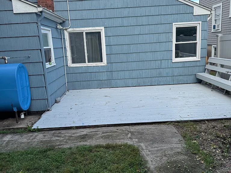 17 Shore Dr — Photo 2