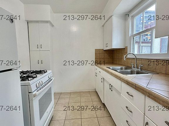 4th image of 680 S Catalina St APT 11