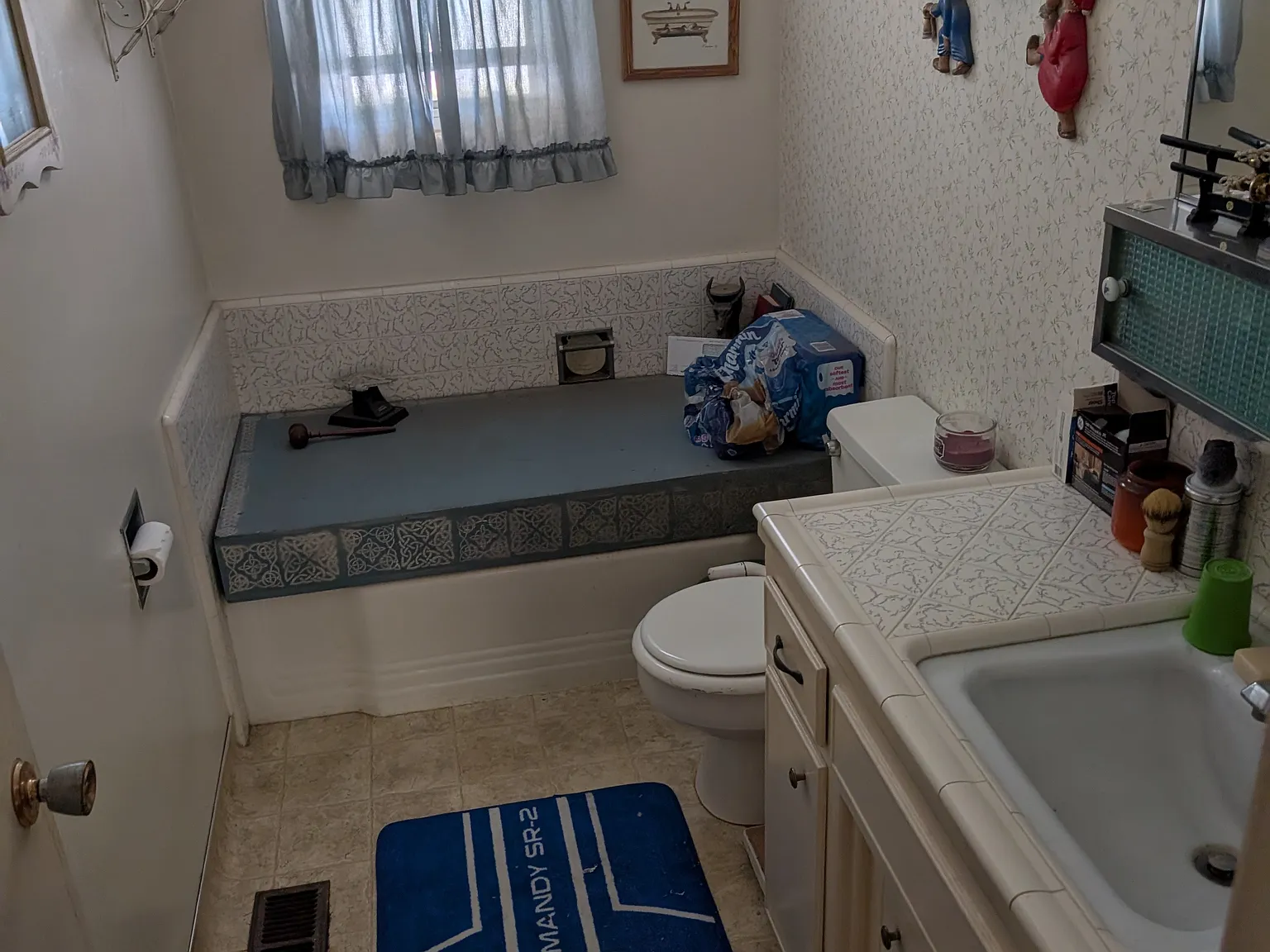 4 bed, 1429 sqft, $1,100 — Photo 4