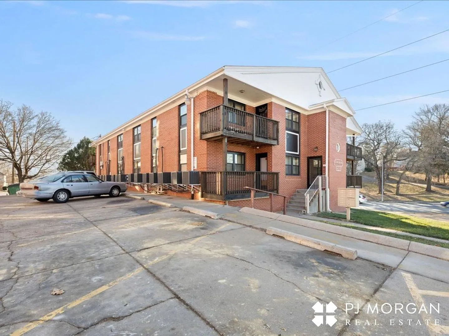 Fernshire Apartments — Photo 4