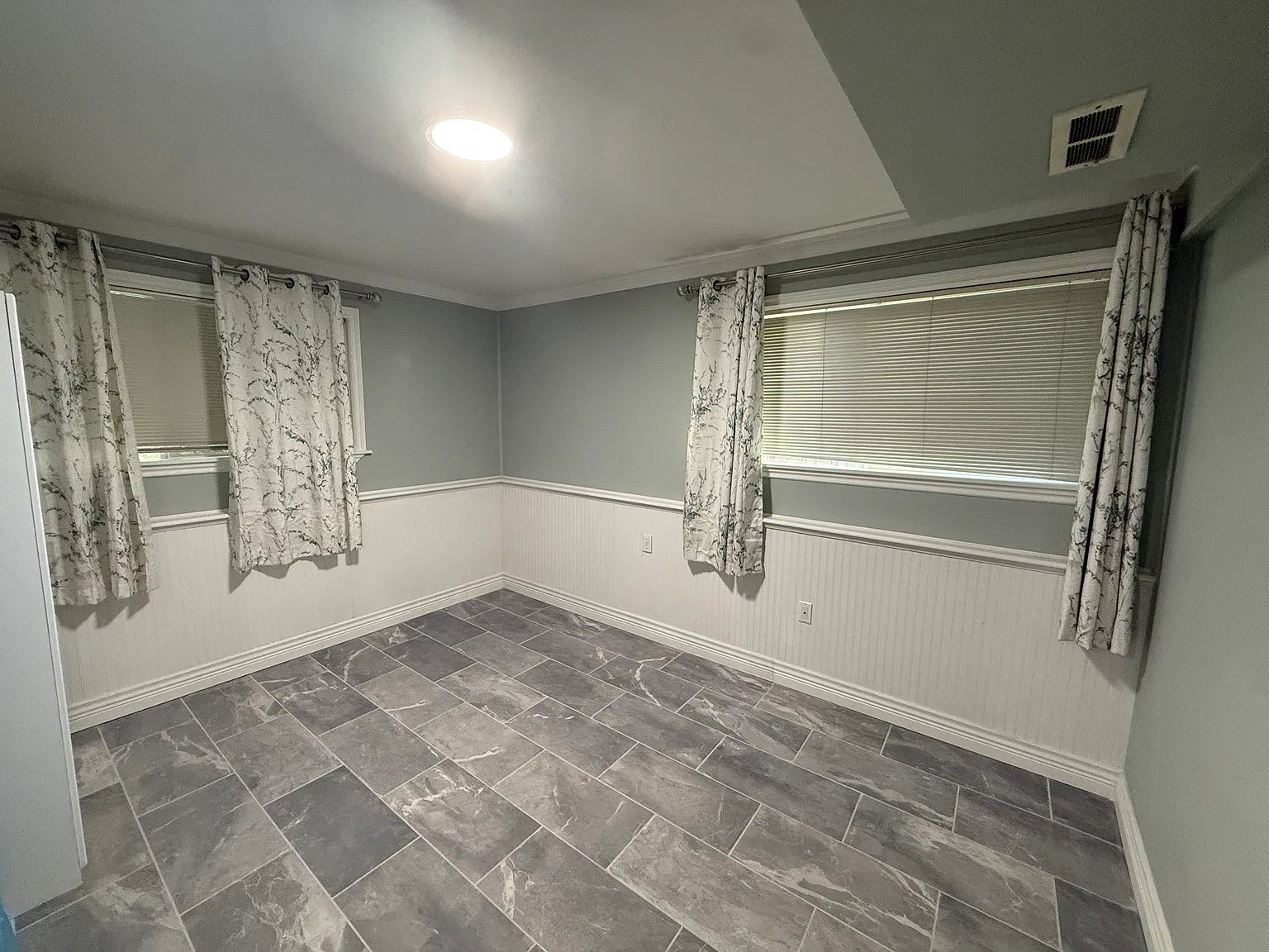 3 bed, 1049 sqft, $1,800 — Photo 4