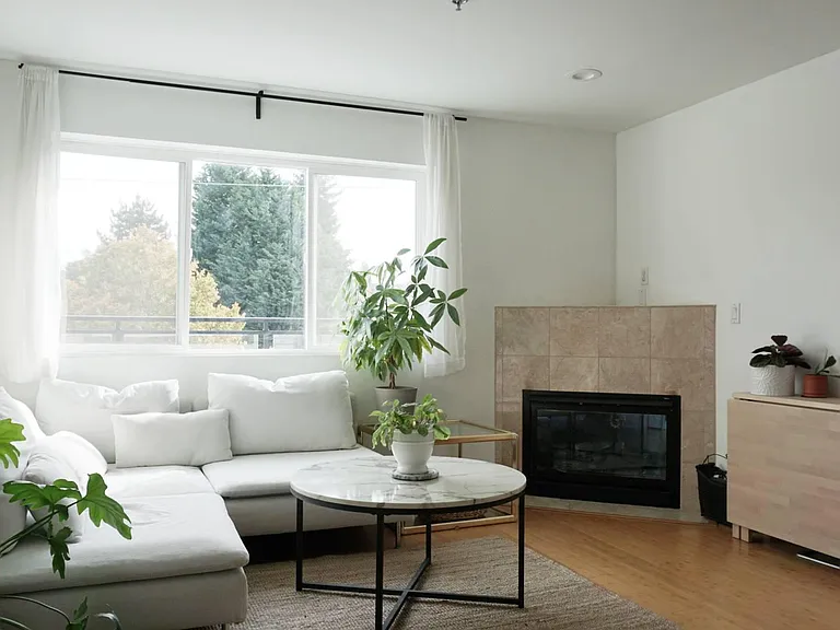 3717 California Ave SW #402 — Photo 4