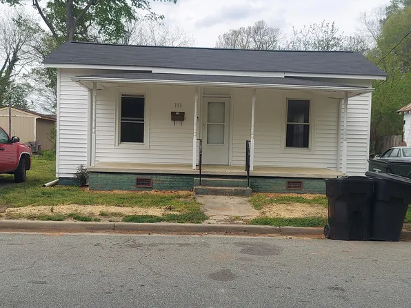 713 Kivett St, Burlington, NC 27215