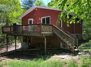 105 Lancet Ct, Dingmans Ferry, PA 18328