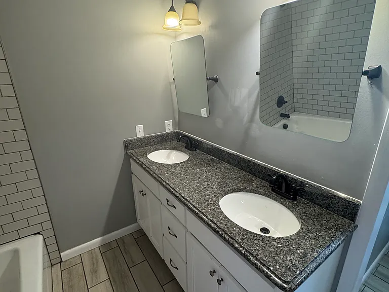 503 Center Dr — Photo 17