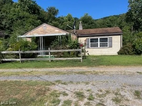 19 Howard Dr, Steubenville, OH 43952