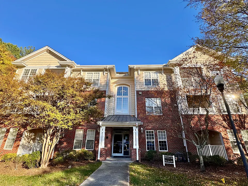 923 Providence Glen Dr #923