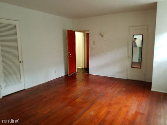 2nd image of 833 Meridian Ave APT 6