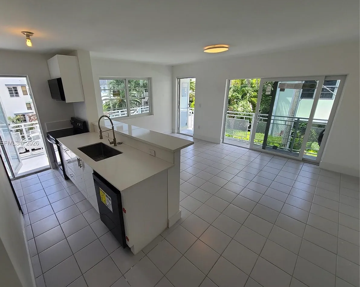 1 bed, 700 sqft, $2,250 — Photo 1