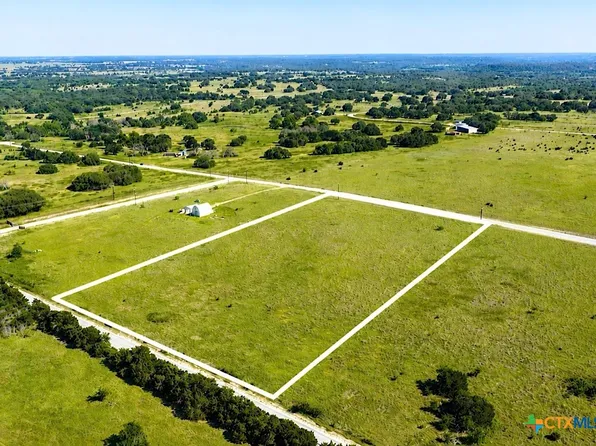 437 Grand Canyon Dr, Oglesby, TX 76561