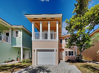 3431 NE 4th St, Homestead, FL 33033