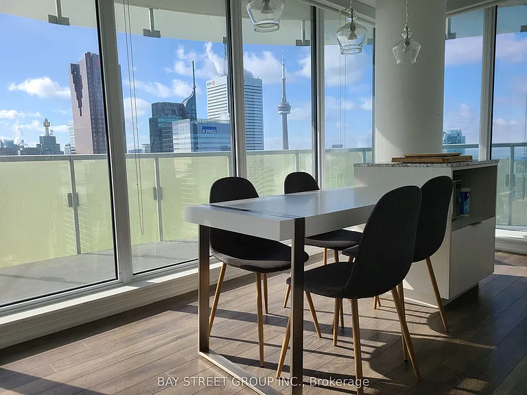197 Yonge St #5709 — Photo 3