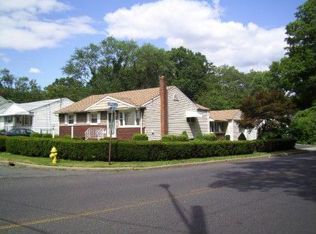 77 Princeton Ave, Rahway, NJ 07065