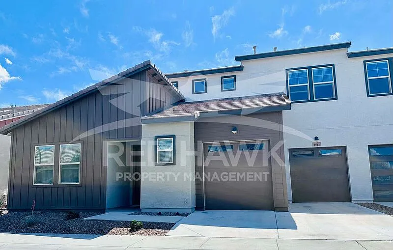1935 E Wisteria Dr