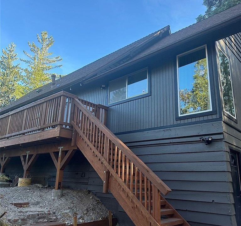 1st image of 1068 Oak Ln