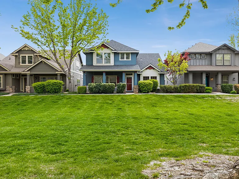 922 E Winding Creek Dr — Photo 22